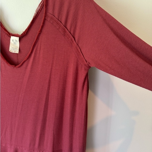 We The Free Peplum V Neck Ribbed Top Maroon Long Sleeve Raw Edges Detail - Picture 8 of 13